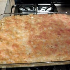 A picture of 5 cheese creamy baked Mac & Cheese.