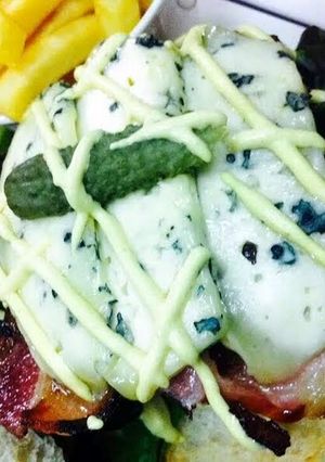 A picture of Blue cheese Burgers.