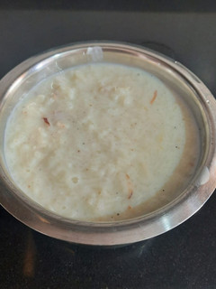 ખીર (Kheer Recipe In Gujarati) રેસીપી મુખ્ય ફોટો