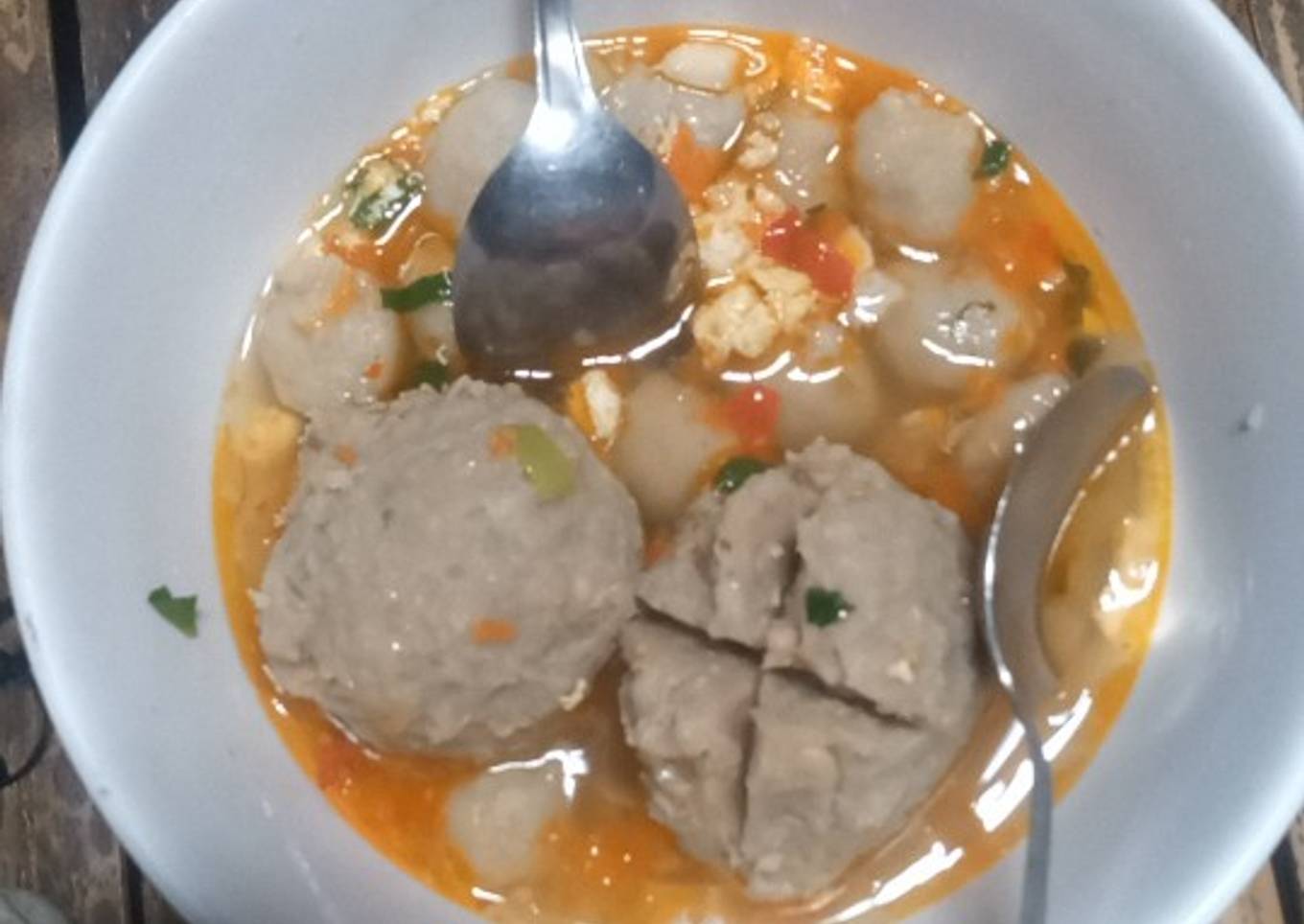 Cilok bakso Pentol Kuah pedas telur seger