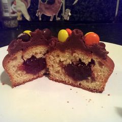 A picture of Sophie's PB & J cupcakes.