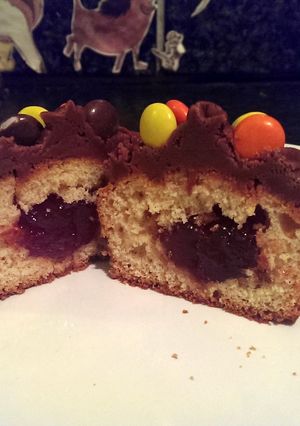 A picture of Sophie's PB & J cupcakes.