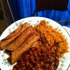 A picture of Linda's Turkey Flautas.
