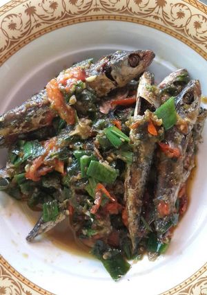 Foto resep Tumis ikan asin pedas lezatos