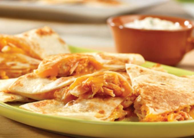 Step-by-Step Guide to Prepare Quick Chicken &amp; Salsa Quesadilla