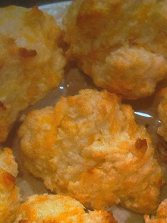 A picture of Cheddar Bay Biscuits.