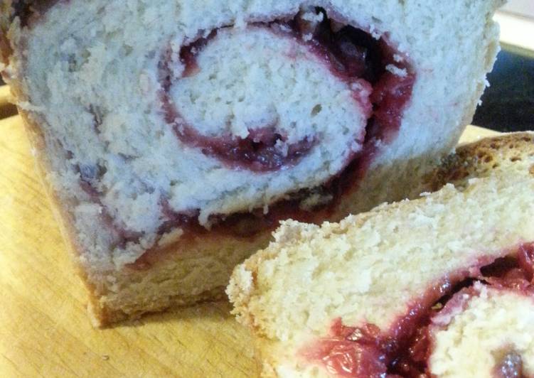 How to Make Super Quick Homemade Cranberry Swirl Bread