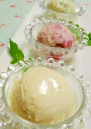A picture of Rich and Smooth Tofu Cream Cheese Ice Cream.