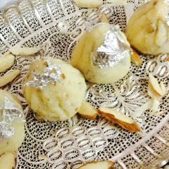 A picture of Dates and Nuts Filled Khoya Modak.
