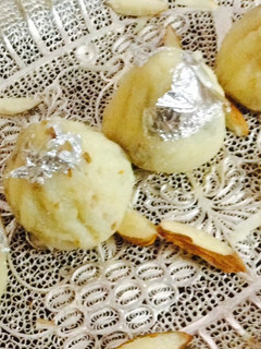 A picture of Dates and Nuts Filled Khoya Modak.