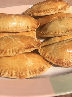 A picture of Baked meatpie.