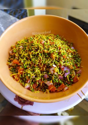 A picture of Hurda bhel / Ponk Bhel.