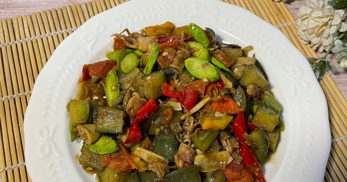 Oseng Baby Cumi Terong Pete