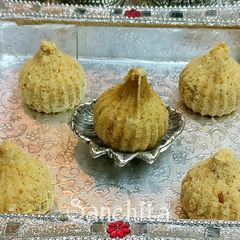A picture of Churma Modak.