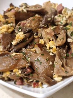 Una foto de Revuelto de setas de cardo (Receta de Conri)