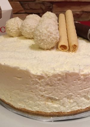 Una foto de Tarta bombón Raffaello