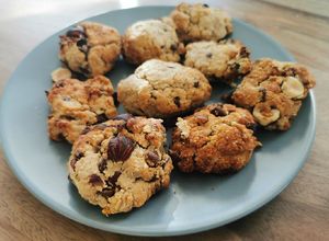 Une photo de Cookies noisettes et chocolat à l'air fryer !