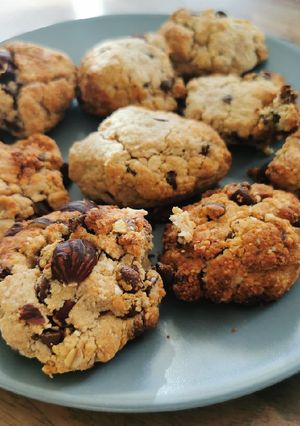 Une photo de Cookies noisettes et chocolat à l'air fryer !