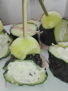 Una foto de Pepino con queso