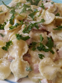Una foto de Pasta a la crema de champiñones