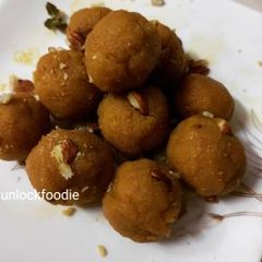 A picture of Besan ke Laddoo.