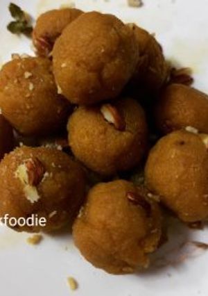 A picture of Besan ke Laddoo.