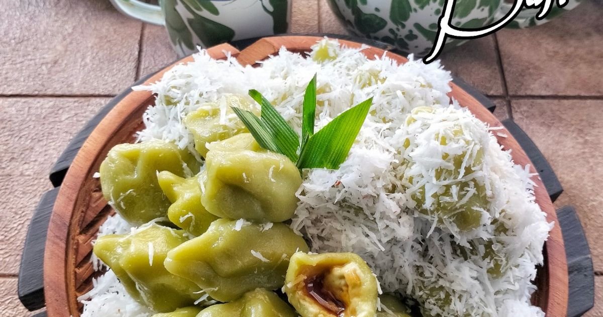 Jaje klepon bali muncrat di mulut