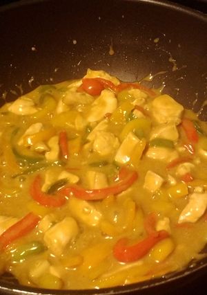 A picture of Honey-Garlic Chicken & Sweet Pepper Stir-fry.