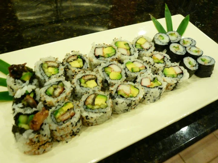 Easy Ways Prepare|Recipe} Eel Roll and California Roll Anti-Fail