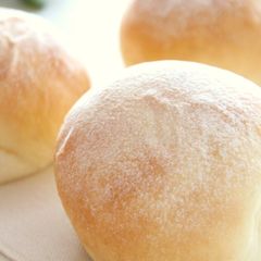 A picture of Mildly Sweet and Fluffy Milk Bread Bread Machine Version.