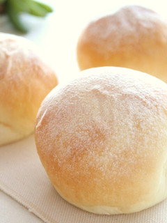 A picture of Mildly Sweet and Fluffy Milk Bread Bread Machine Version.