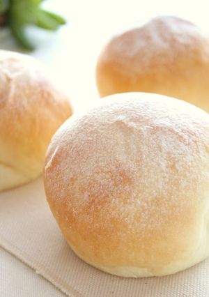 A picture of Mildly Sweet and Fluffy Milk Bread Bread Machine Version.