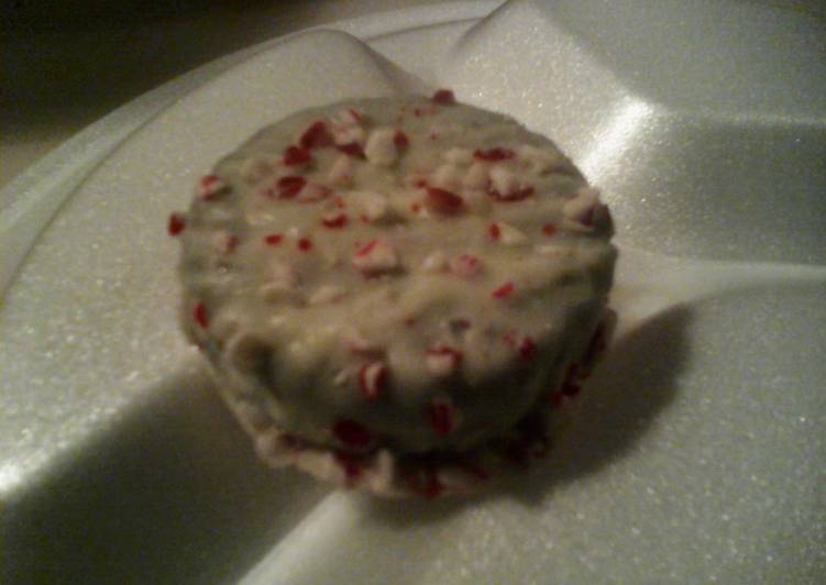 White Chocolate Dipped Oreos with Peppermint Crunchies