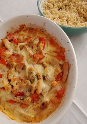 A picture of 🌷 Mozzarella and Tomato Baked Chicken 🌷.