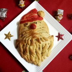 A picture of Garlic Bread Santa.