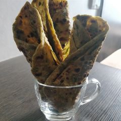 A picture of Thepla.