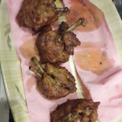 A picture of Chinese chicken drum sticks.