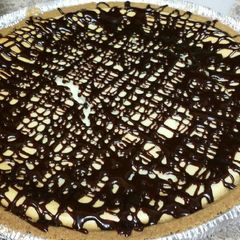 A picture of One minute chocolate sauce/icing.