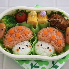 A picture of Autumn Bento with Little Mushrooms.