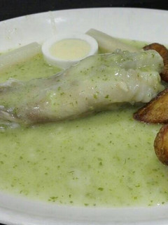 Una foto de Colas de rape en salsa