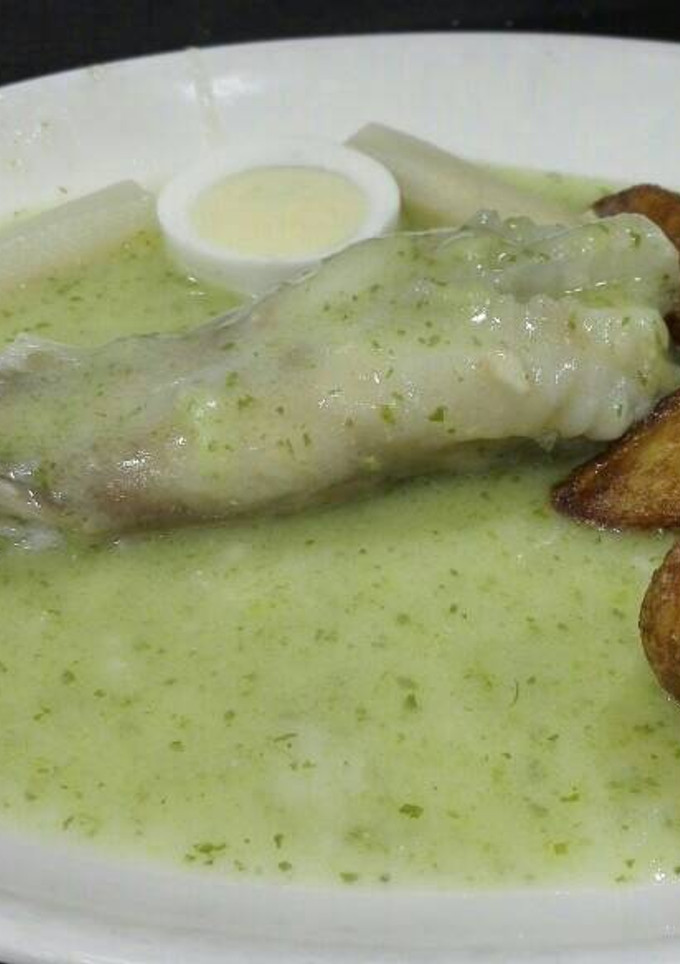 Una foto de Colas de rape en salsa