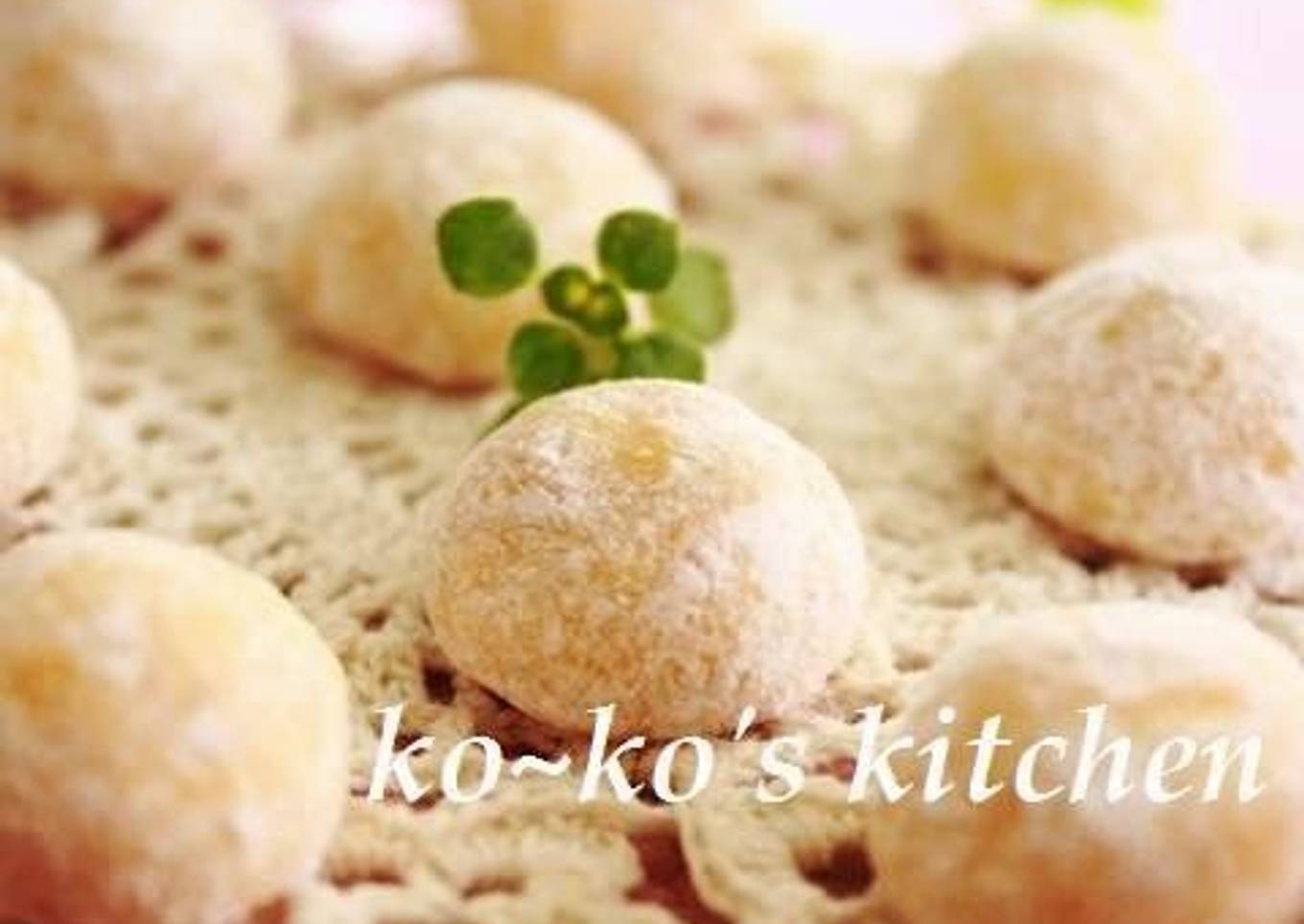 Snowball Cookies with Aromatic Yuzu Citrus