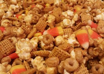 How to Recipe Appetizing Candy Corn Snack Mix