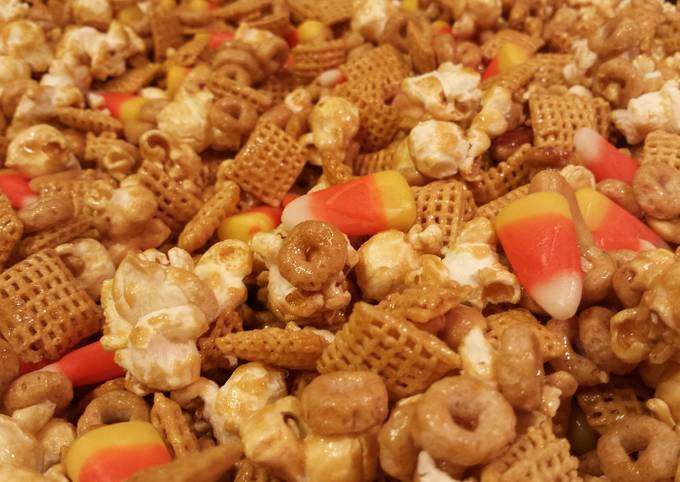 Candy Corn Snack Mix