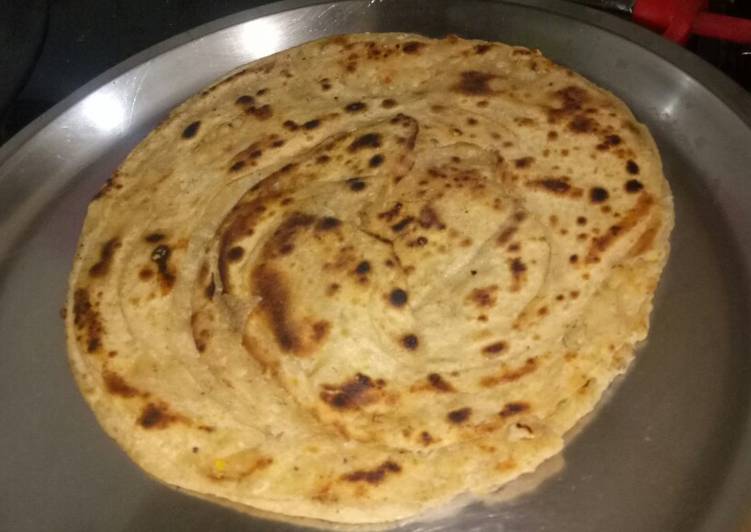 Chilli Garlic laccha parantha
