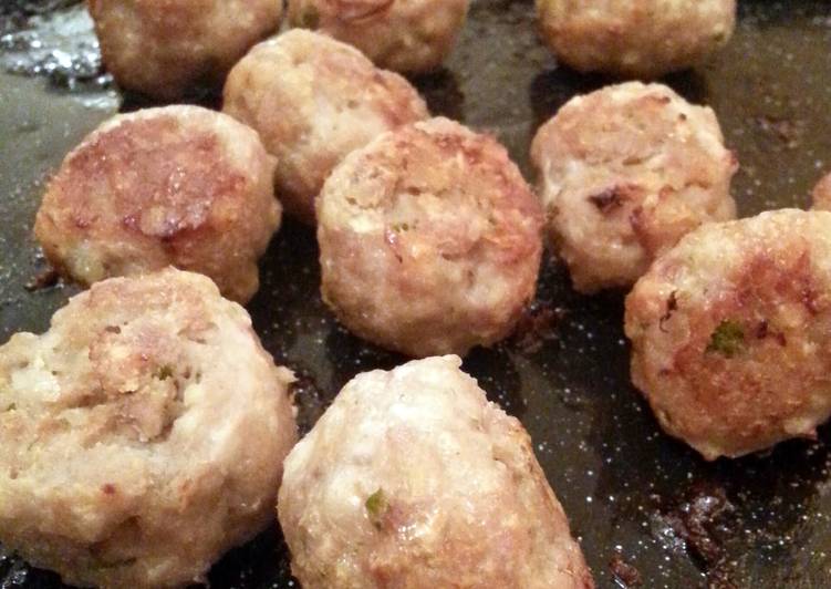 Simple Way to Prepare Homemade Pork and Apple Meatballs