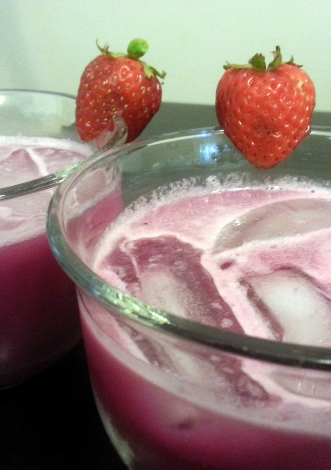 A picture of Red cabbage juice.