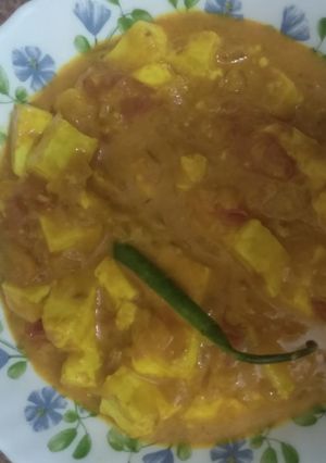 A picture of Shahi masala paneer.