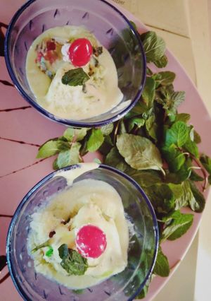 A picture of Banana ice cream.