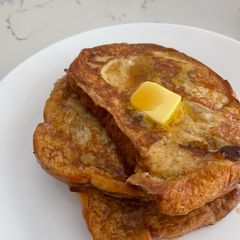 A picture of French toast.